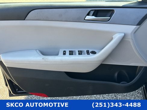 Used 2019 Hyundai Sonata SE image 12