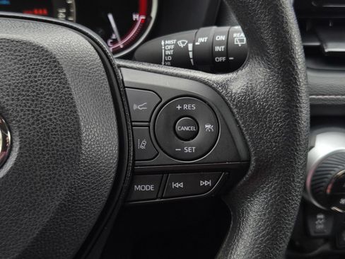 Certified 2025 Toyota RAV4 XLE AWD/4WD image 19