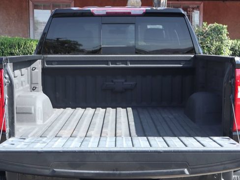 Used 2021 Chevrolet Silverado 1500 LT Trail Boss w/ Convenience Package II AWD/4WD image 8