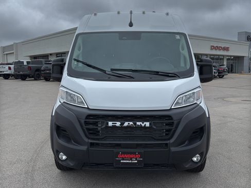 New 2026 RAM ProMaster 2500 w/ Convenience Group FWD image 3