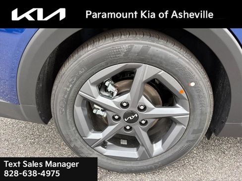 New 2025 Kia K4 LXS image 30