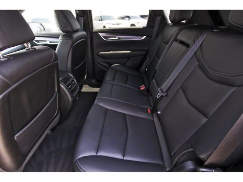Used 2025 Cadillac XT5 Luxury FWD image 7