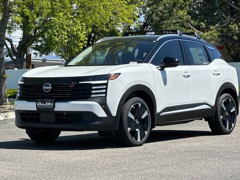 New 2026 Nissan Kicks SR w/ Cold Weather Package AWD/4WD image 8
