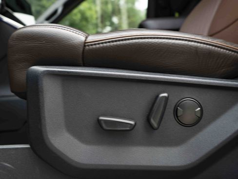 Used 2025 Ford Expedition King Ranch AWD/4WD image 41