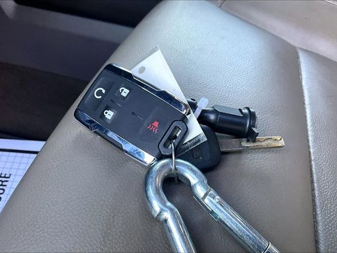 Used 2015 GMC Sierra 1500 SLT w/ SLT Preferred Package image 11