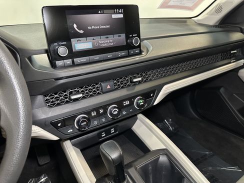 Certified 2023 Honda Accord EX image 28