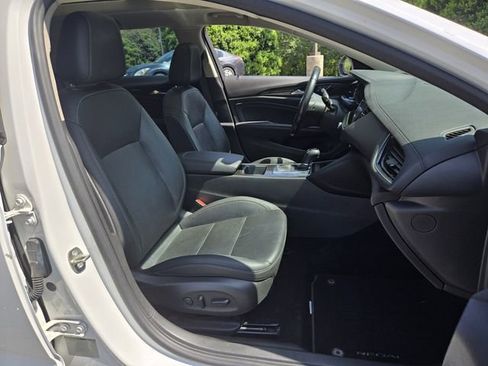 Used 2019 Buick Regal Essence w/ Driver Confidence Package I AWD/4WD image 18