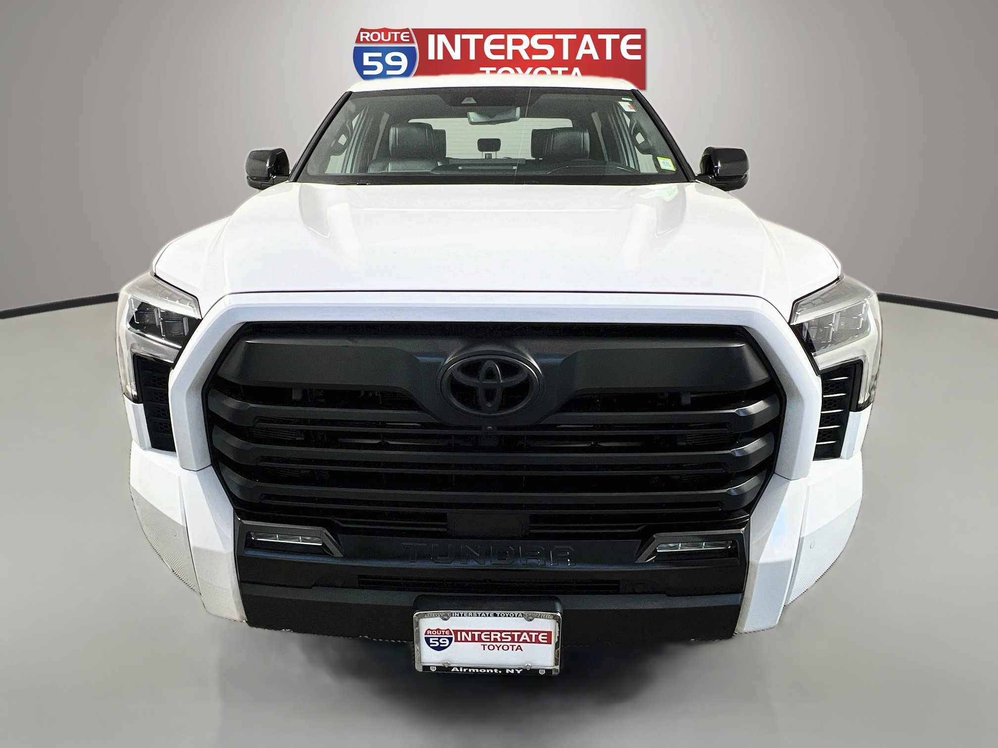 Used 2026 Toyota Tundra Limited AWD/4WD image 2