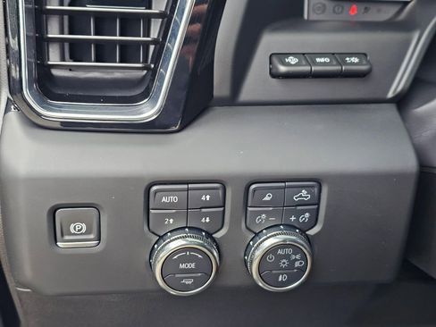 Used 2024 GMC Sierra 1500 Denali Ultimate AWD/4WD image 26