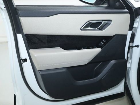 Used 2020 Land Rover Range Rover Velar R-Dynamic S image 31