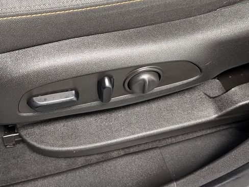 Used 2024 Chevrolet Equinox LT image 11