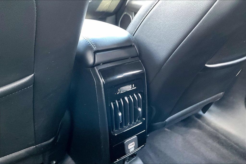 Used 2023 Jeep Compass Latitude AWD/4WD image 10