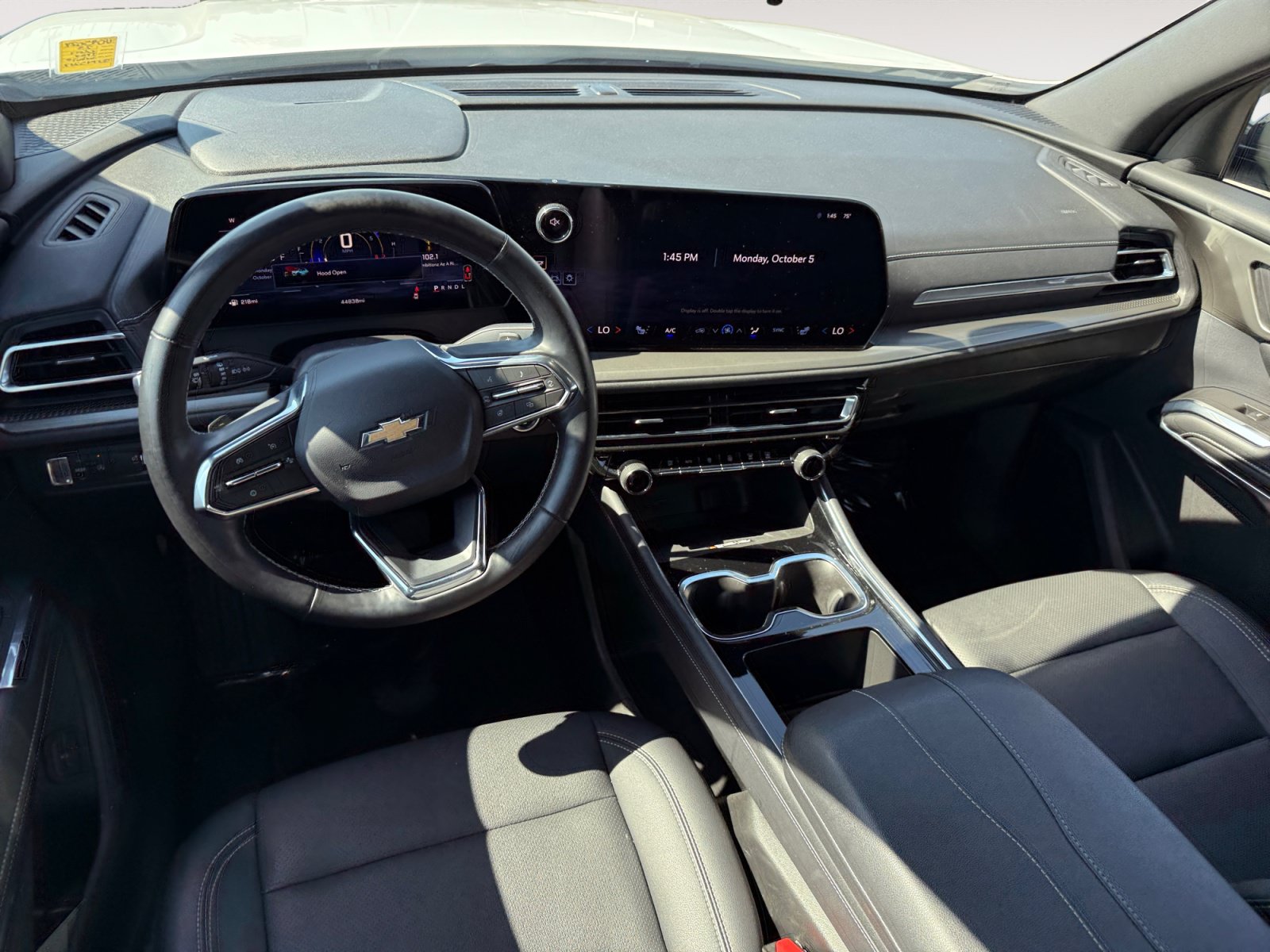 Used 2025 Chevrolet Traverse LT FWD image 15