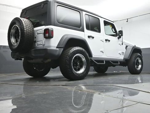 Used 2018 Jeep Wrangler Unlimited Sport S AWD/4WD image 37