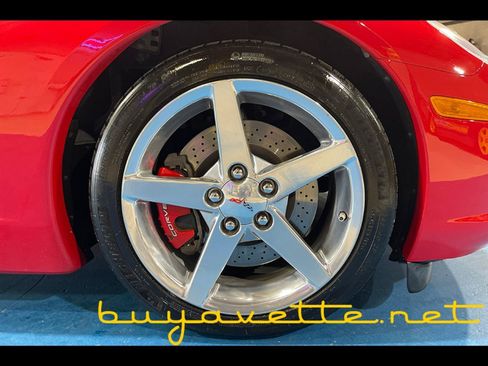 Used 2006 Chevrolet Corvette Coupe w/ Preferred Equipment Group RWD image 11
