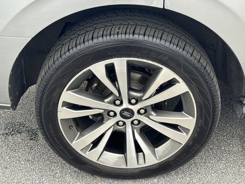 Used 2021 Ford Expedition Limited RWD image 17