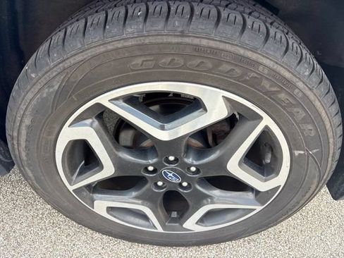 Used 2019 Subaru Crosstrek 2.0i Limited w/ Moonroof Package w/Navigation AWD/4WD image 6