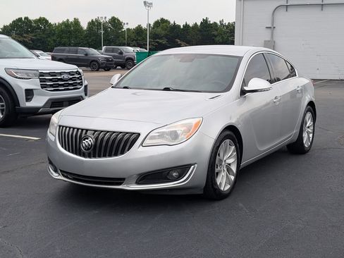Used 2016 Buick Regal FWD image 3