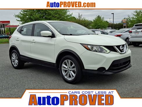 Used 2018 Nissan Rogue Sport S w/ S Appearance Package AWD/4WD image 1