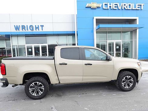 Used 2022 Chevrolet Colorado Z71 image 2