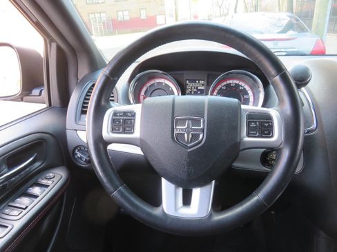 Used 2018 Dodge Grand Caravan GT image 13