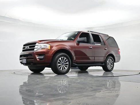 Used 2017 Ford Expedition XLT AWD/4WD image 37