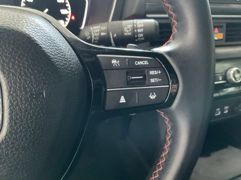 Certified 2025 Honda Pilot Sport image 10