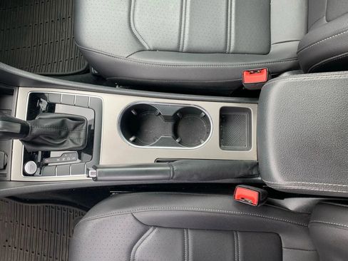 Used 2021 Volkswagen Passat 2.0T R-Line image 19