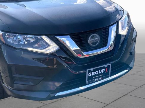 Used 2020 Nissan Rogue S FWD image 30