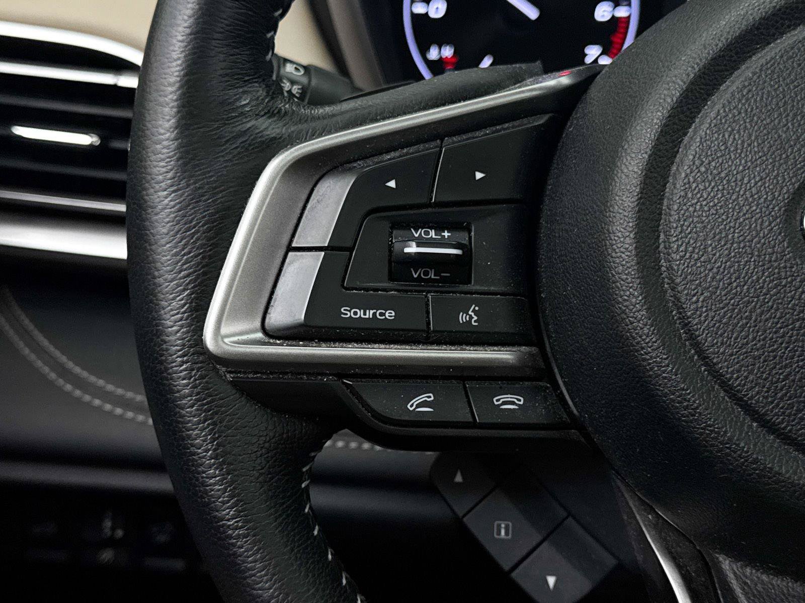 Used 2020 Subaru Outback Limited AWD/4WD image 30