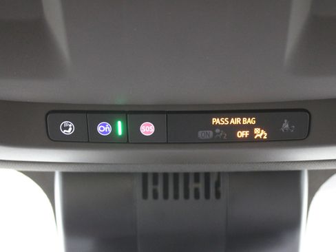 Used 2024 Chevrolet Tahoe LT w/ Luxury Package image 25