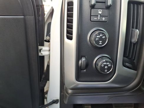 Used 2015 GMC Sierra 1500 SLT w/ Suspension Package, Off-Road image 12