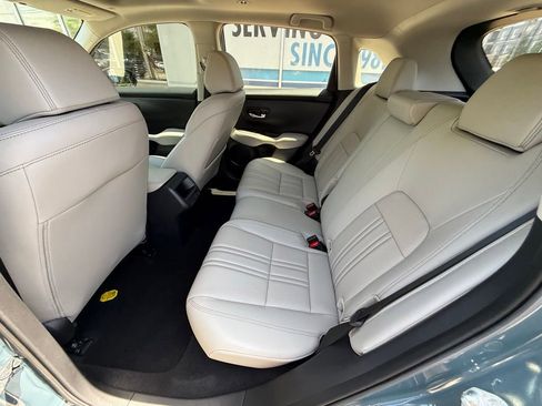 Used 2024 Honda HR-V EX-L image 9