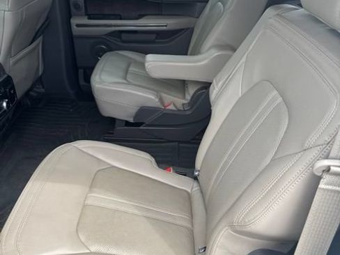 Used 2021 Ford Expedition Max Limited RWD image 4