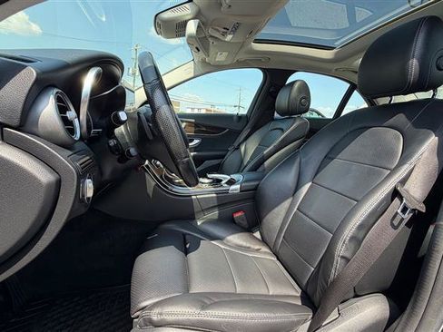 Used 2017 Mercedes-Benz C 300 4MATIC Sedan image 24