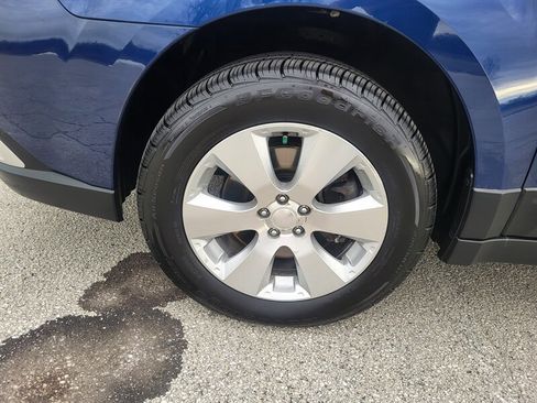 Used 2010 Subaru Outback 3.6R Premium w/ Popular Equipment Group 1B image 32