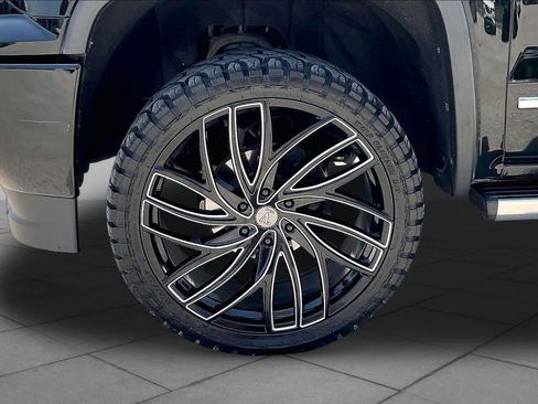 Used 2018 GMC Sierra 1500 Denali RWD image 11