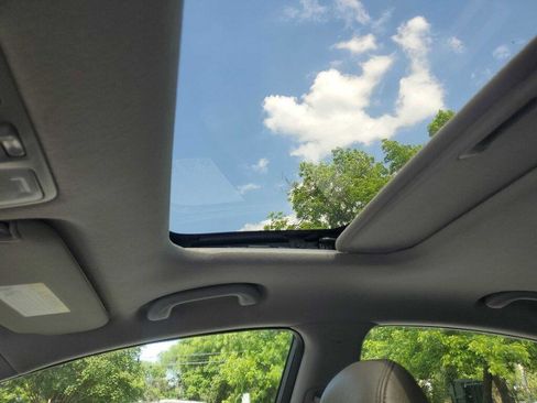 Used 2013 Hyundai Elantra Limited FWD image 48