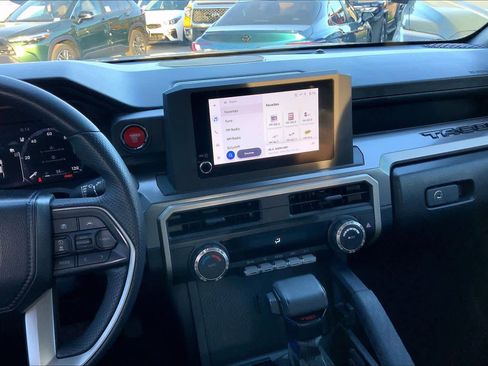 Used 2024 Toyota Tacoma TRD Off-Road image 6