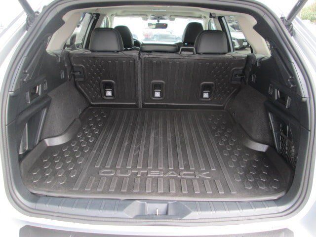 Used 2021 Subaru Outback Onyx Edition XT AWD/4WD image 12