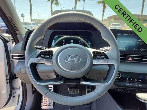 Used 2025 Hyundai Elantra Sport FWD image 19