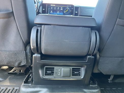 Used 2024 Chevrolet Silverado 2500 LT w/ Convenience Package image 19