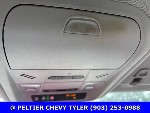 Used 2018 Chevrolet Equinox LT FWD image 17