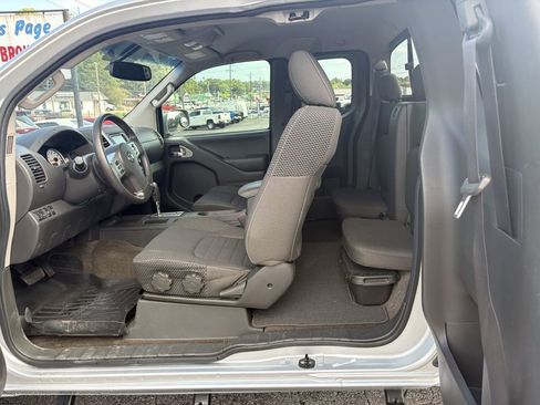 Used 2015 Nissan Frontier PRO-4X AWD/4WD image 14