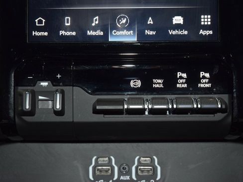 Used 2023 RAM 2500 Laramie w/ Night Edition image 32