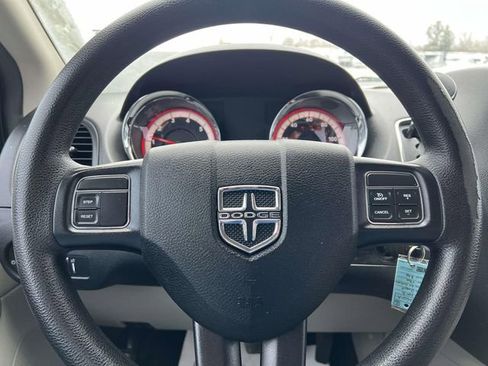 Used 2016 Dodge Grand Caravan American Value Package image 16