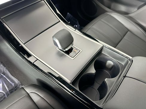 Used 2026 Land Rover Range Rover Evoque S image 13