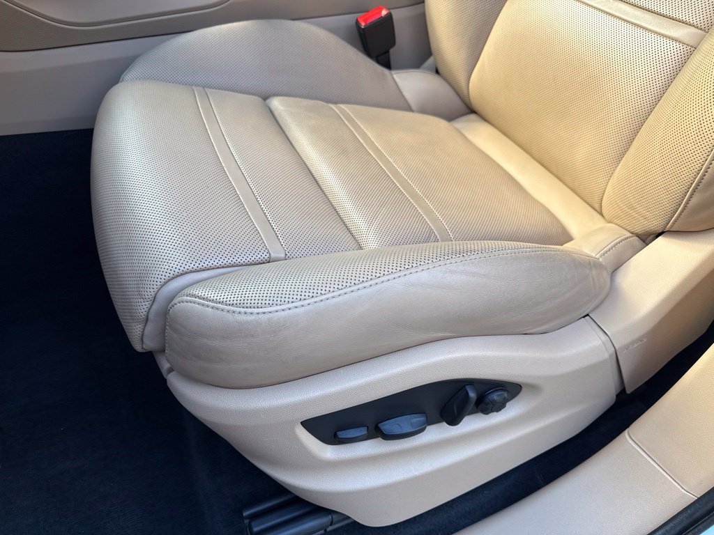 Used 2022 Porsche Cayenne Platinum Edition w/ Premium Package Plus AWD/4WD image 19