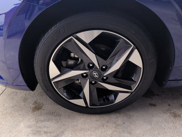Used 2023 Hyundai Elantra SEL w/ Convenience Package FWD image 25