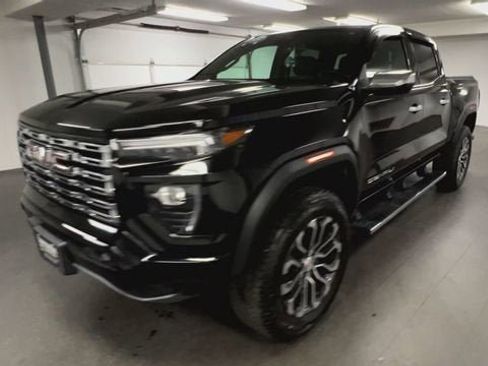 Certified 2025 GMC Canyon Denali AWD/4WD image 4